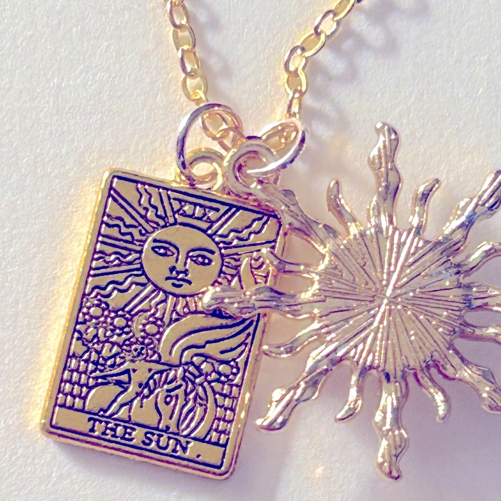 NWOT necklace Sun w “opal” center, The Sun Tarot Card etched goldtone charms 16” - Picture 10 of 11